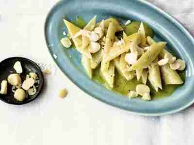 Schwarzwurzelsalat mit Quitten-Vinaigrette