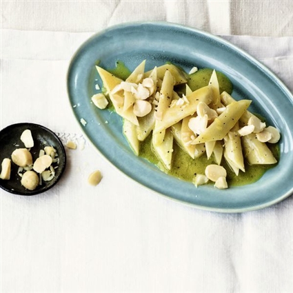 Schwarzwurzelsalat mit Quitten-Vinaigrette
