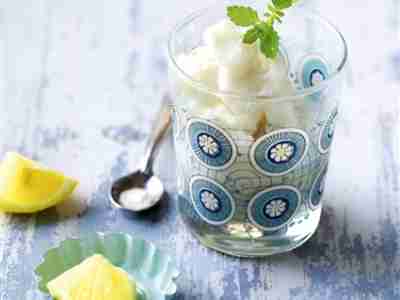 Frozen Yogurt mit Zitrone