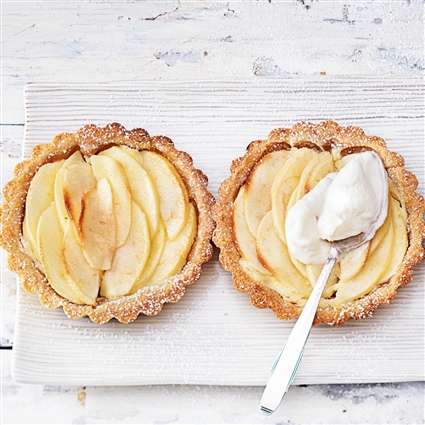 Apfel-Amarettini-Törtchen