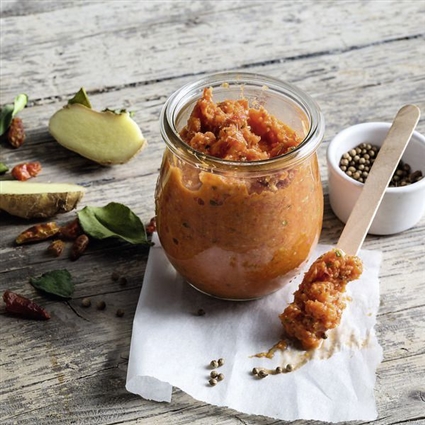 Rote Currypaste aus Chilischoten