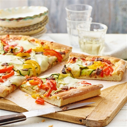 Zucchini-Paprika-Pizza