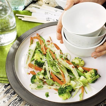 Gemüsesalat mit Chilidressing