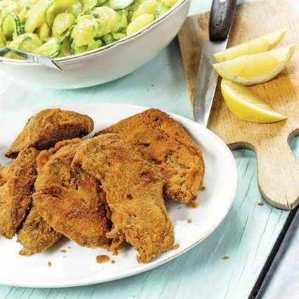 Panierter Seitan mit Kartoffelsalat