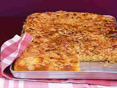 Butterkuchen mit krossen Mandelblättchen