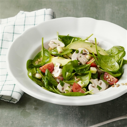 Avocado-Spinat-Salat mit Champignons