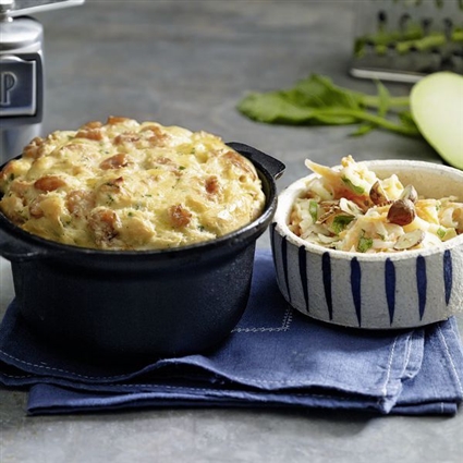 Kartoffel-Krabben-Soufflé mit Rohkostsalat