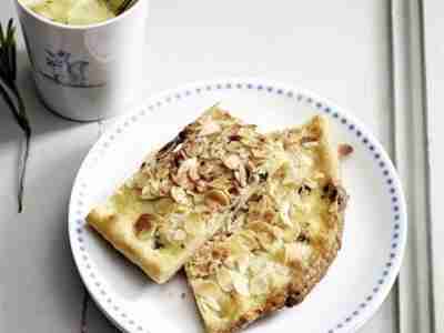 Kartoffelbutterkuchen mit Apfel-Bananen-Kompott