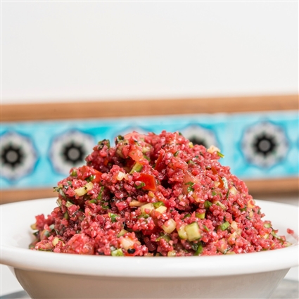 Bulgursalat mit Sauerkirschsaft – türkische Meze