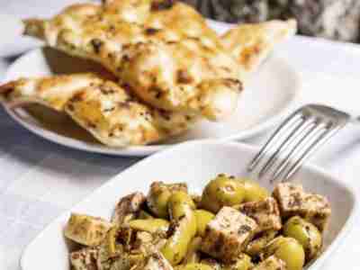 Olivensalat mit Käse – türkische Meze