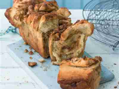Apfel-Marzipan-Zupfbrot