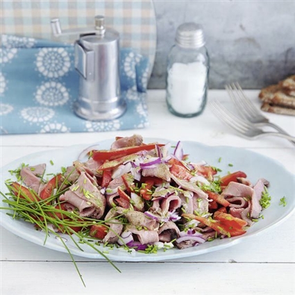 Schneller Roastbeefsalat mit Kürbiskernöl