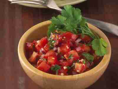 Tomatensalat mit Chili und Koriander
