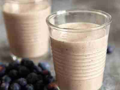 Veganer Blaubeer-Shake mit Sanddorn