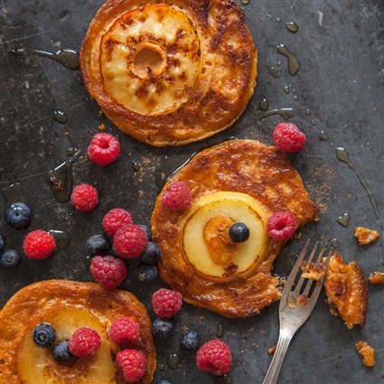 Vegane Süßkartoffel-Pancakes mit Äpfeln