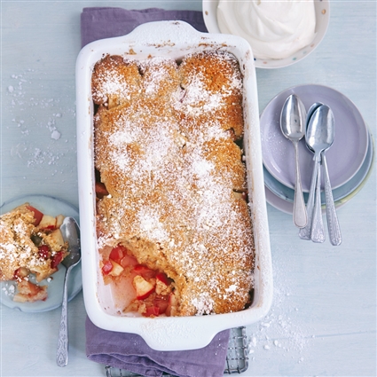 Apfel-Cobbler mit Eierlikörsahne