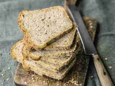 Dinkel-Leinsamen-Kastenbrot