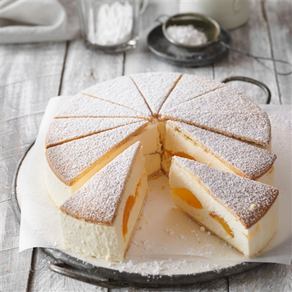 Käsesahnetorte mit Aprikosen