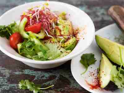 Scharfer Avocado-Chili-Joghurt