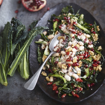Superfood-Salat mit Sesam-Dressing