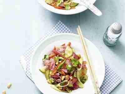 Low Carb Thai-Salat mit Roastbeef