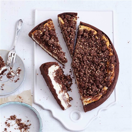 Maulwurfkäsekuchen mit Quinoa-Streuseln