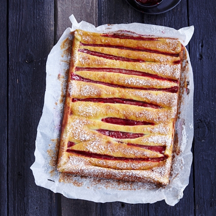 Polenta-Kuchen mit Rhabarber