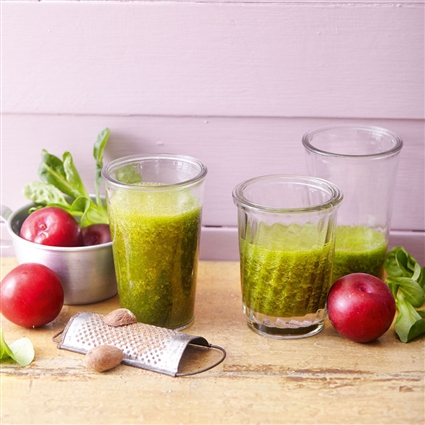 Grüntee-Pflaumen-Smoothie