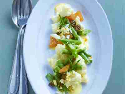 Safran-Blumenkohl-Salat mit Ei