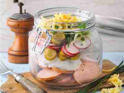 Wurstsalat mit Radieschen