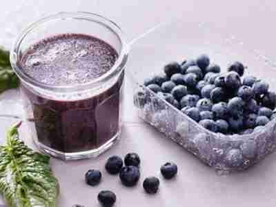 Detox Heidelbeer-Spinat-Smoothie