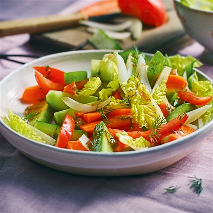 Stiftelsalat mit Tomaten