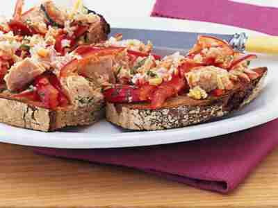 Röstbrote mit Thunfischsalat