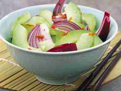 Gurkensalat süß-sauerscharf