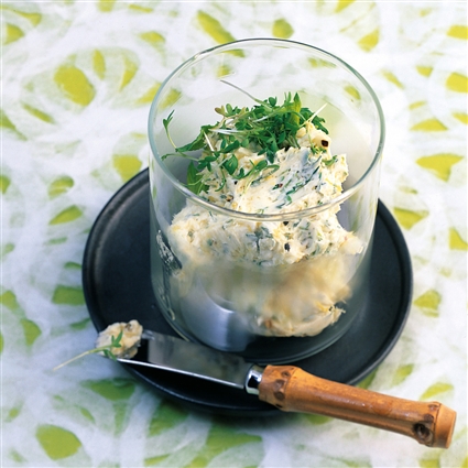 Frühlingskräuterbutter
