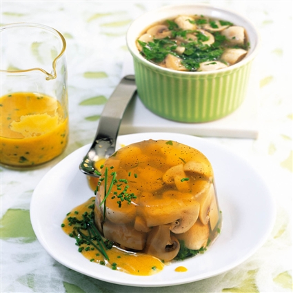 Pilzsülze mit Schnittlauchvinaigrette