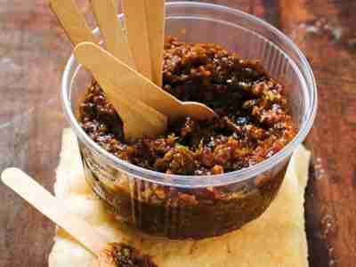 Dattel-Curry-Dip