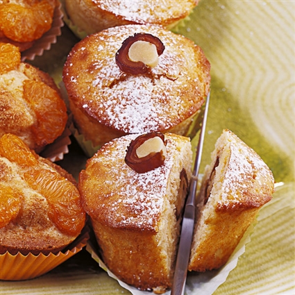 Marzipan-Muffins gefüllt mit Datteln
