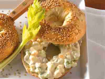 Bagels mit Eiersalat