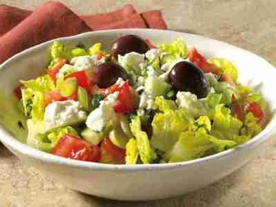 Türkischer Hirtensalat mit Frühlingszwiebeln