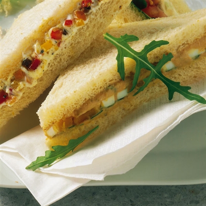 Tramezzini mit Thunfischcreme und Rucola