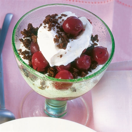 Kirsch-Pumpernickel-Becher
