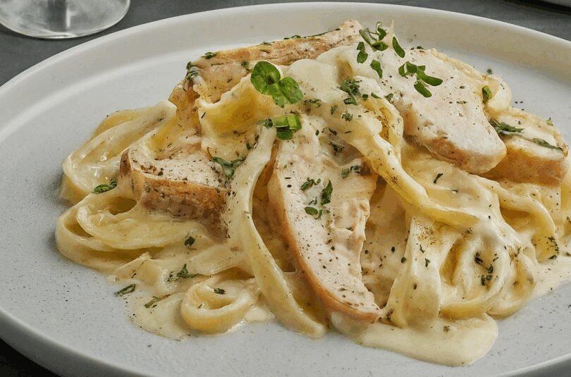 Cremiges Chicken Alfredo nach Vapiano Art