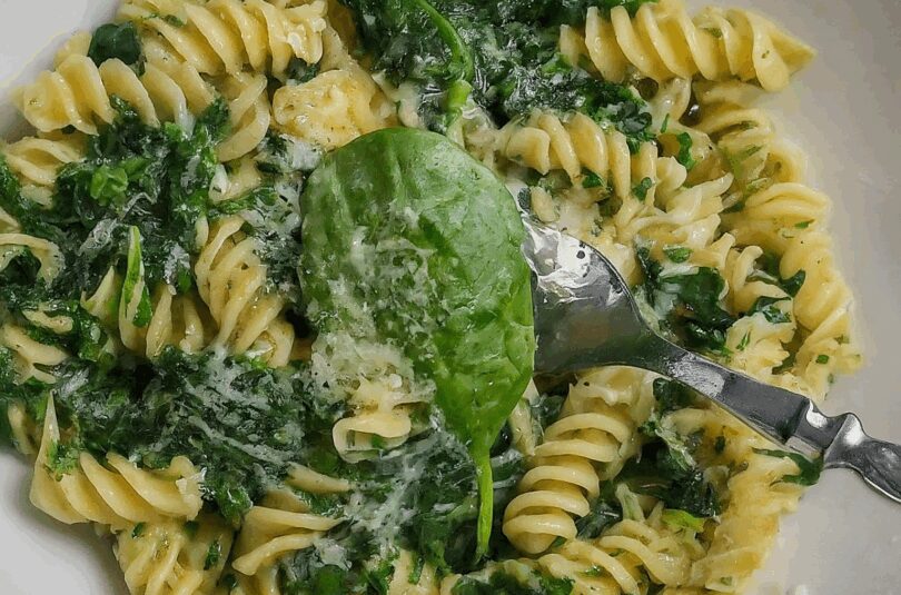 Nudeln Spinat – Nudeln mit Spinatsosse