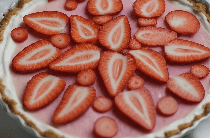 Erdbeerkuchen-mit-Quark-und-Sahne Erdbeerkuchen mit Quark und Sahne