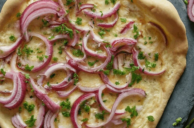 Flammkuchen Belegen – Einfacher Flammkuchen