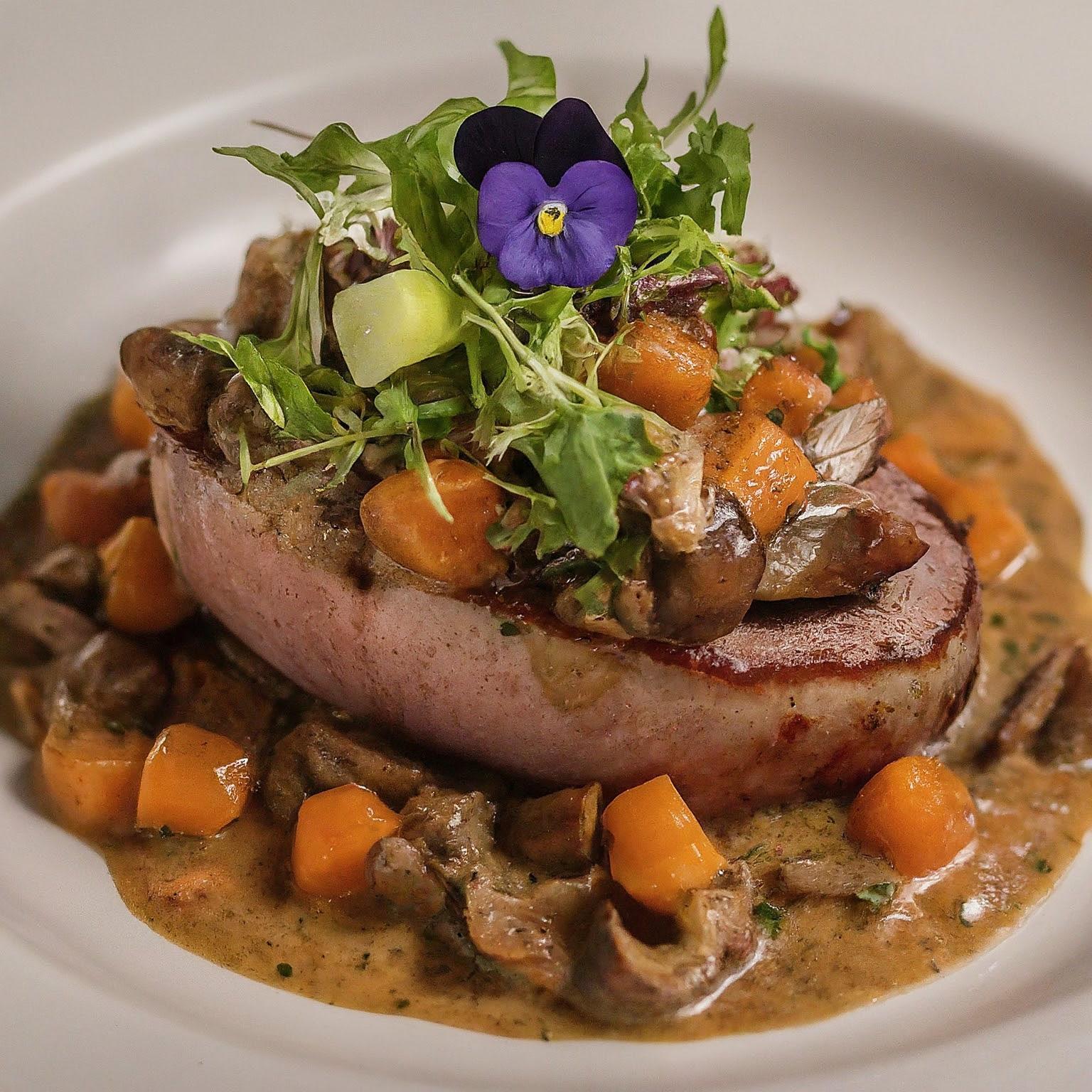 Fraenkisches-Schaeufele-–-Ein-Festmahl-fuer-die-Sinne Fraenkisches Schäufele – Ein Festmahl für die Sinne