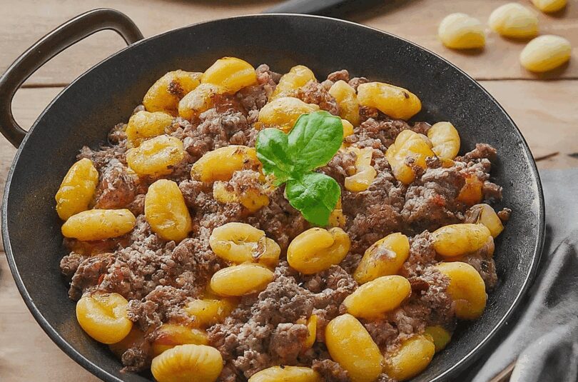 Gnocchi-Hackfleisch-Auflauf-–-Italienischer-Gnocchiauflauf Gnocchi Hackfleisch Auflauf – Italienischer Gnocchiauflauf