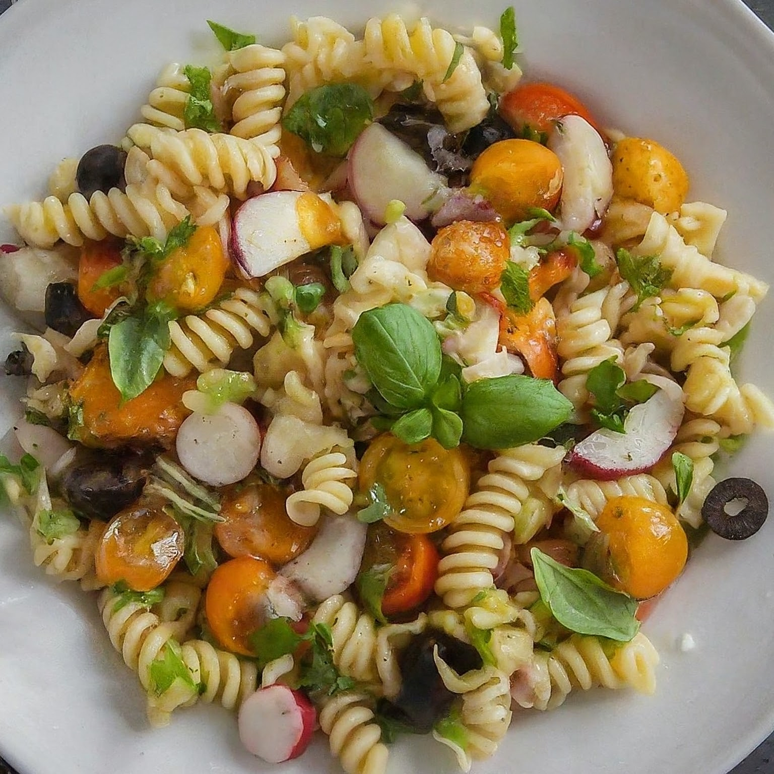 Sommer-Nudelsalat-Italienischer-Art Sommer Nudelsalat Italienischer Art