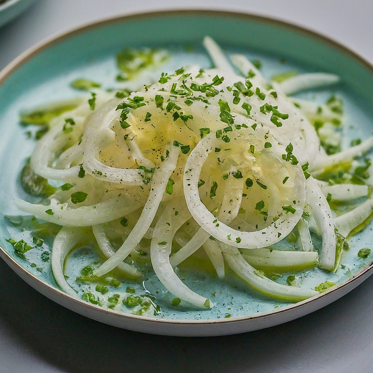 Sumach-Zwiebeln-–-Zwiebelsalat-mit-Sumach Sumach Zwiebeln – Zwiebelsalat mit Sumach
